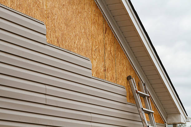 Professional Emergency Siding Repair technician working in Bryans Road, MD